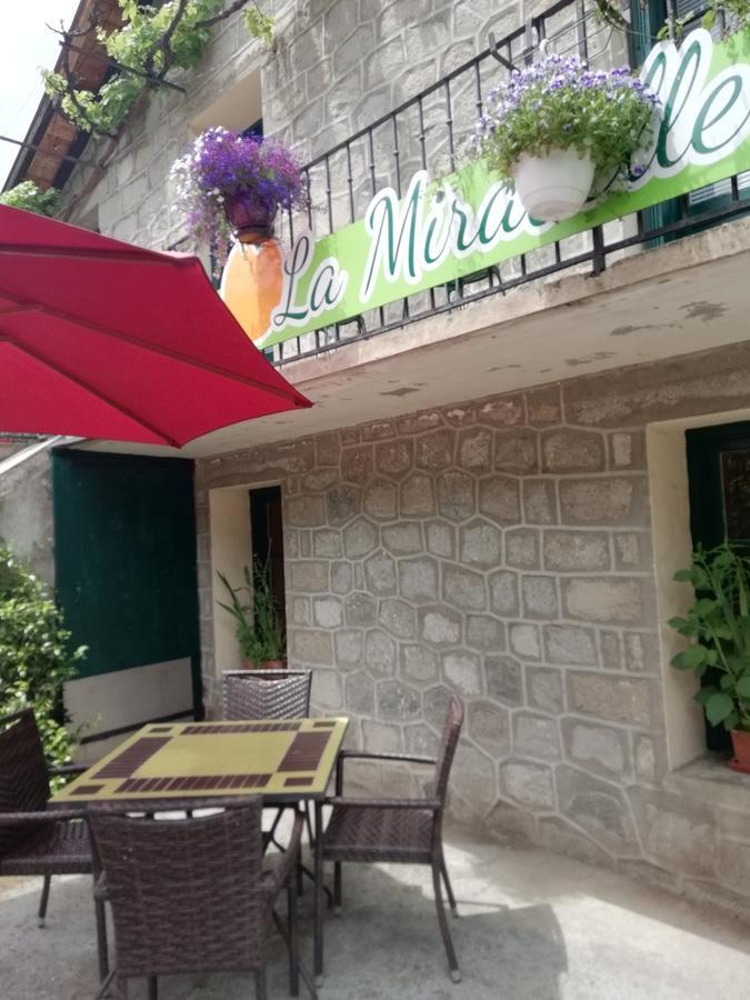 La Mirabelle-Casteil Country House Vendégház Kültér fotó