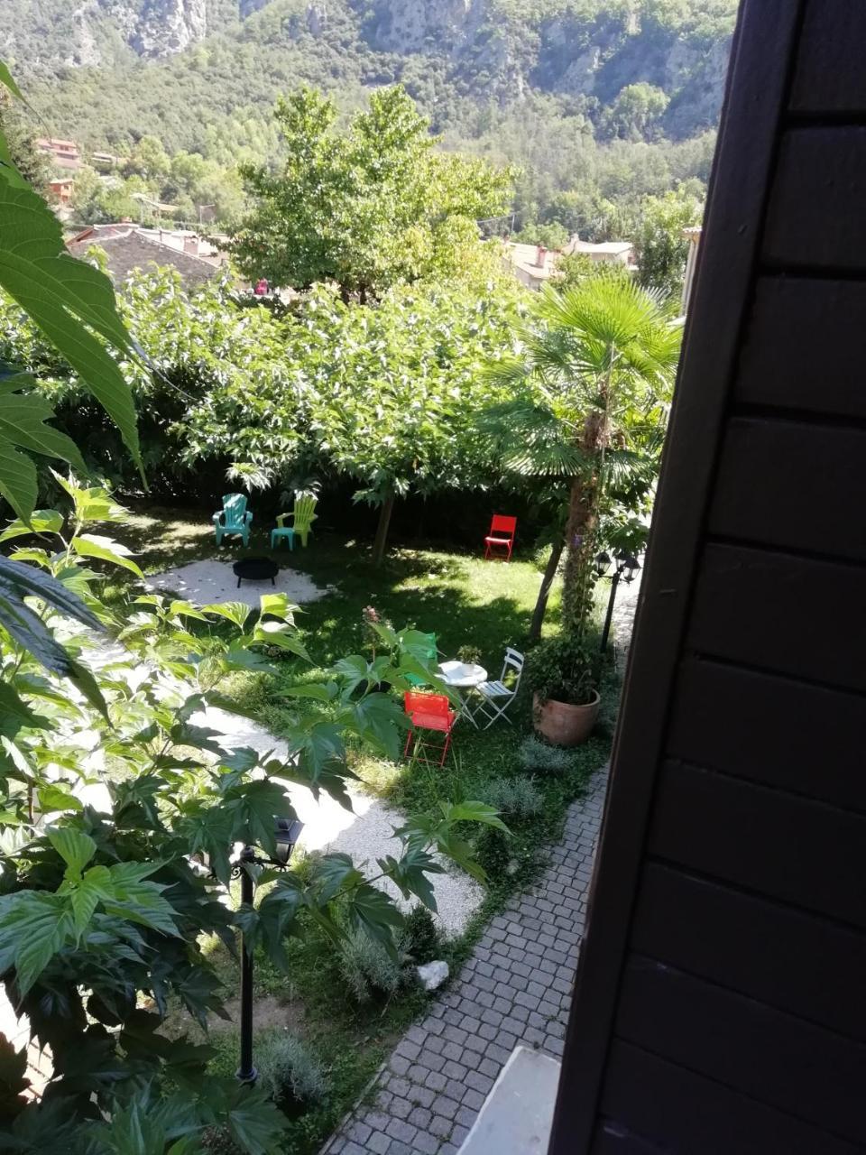 La Mirabelle-Casteil Country House Vendégház Kültér fotó