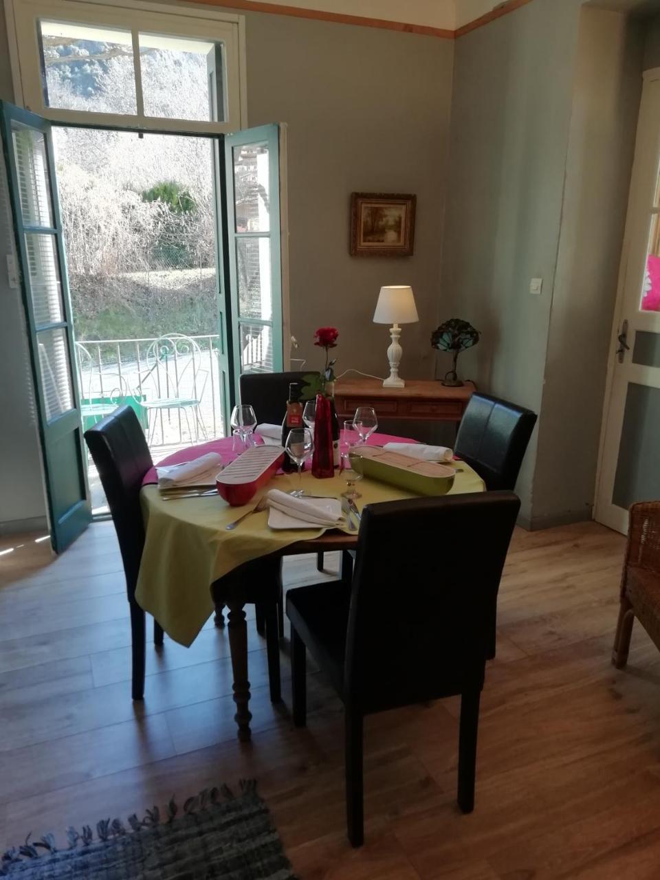 La Mirabelle-Casteil Country House Vendégház Kültér fotó