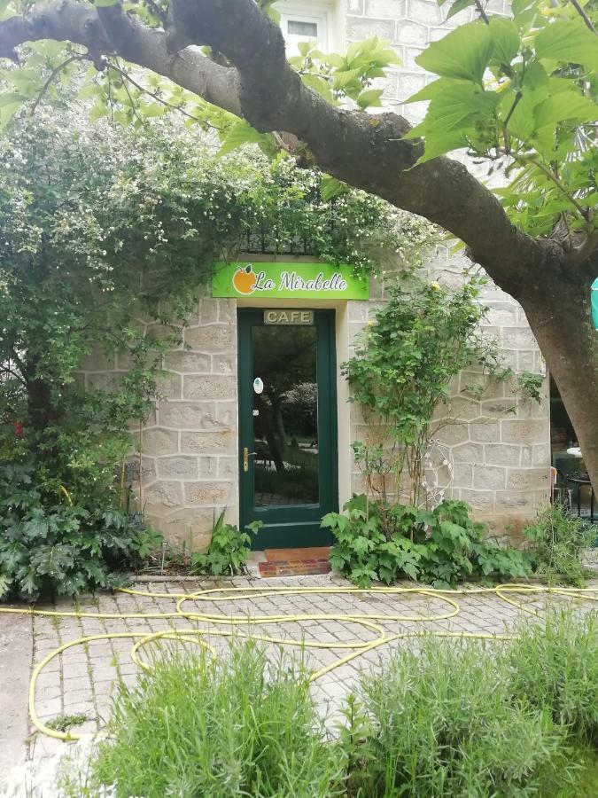 La Mirabelle-Casteil Country House Vendégház Kültér fotó